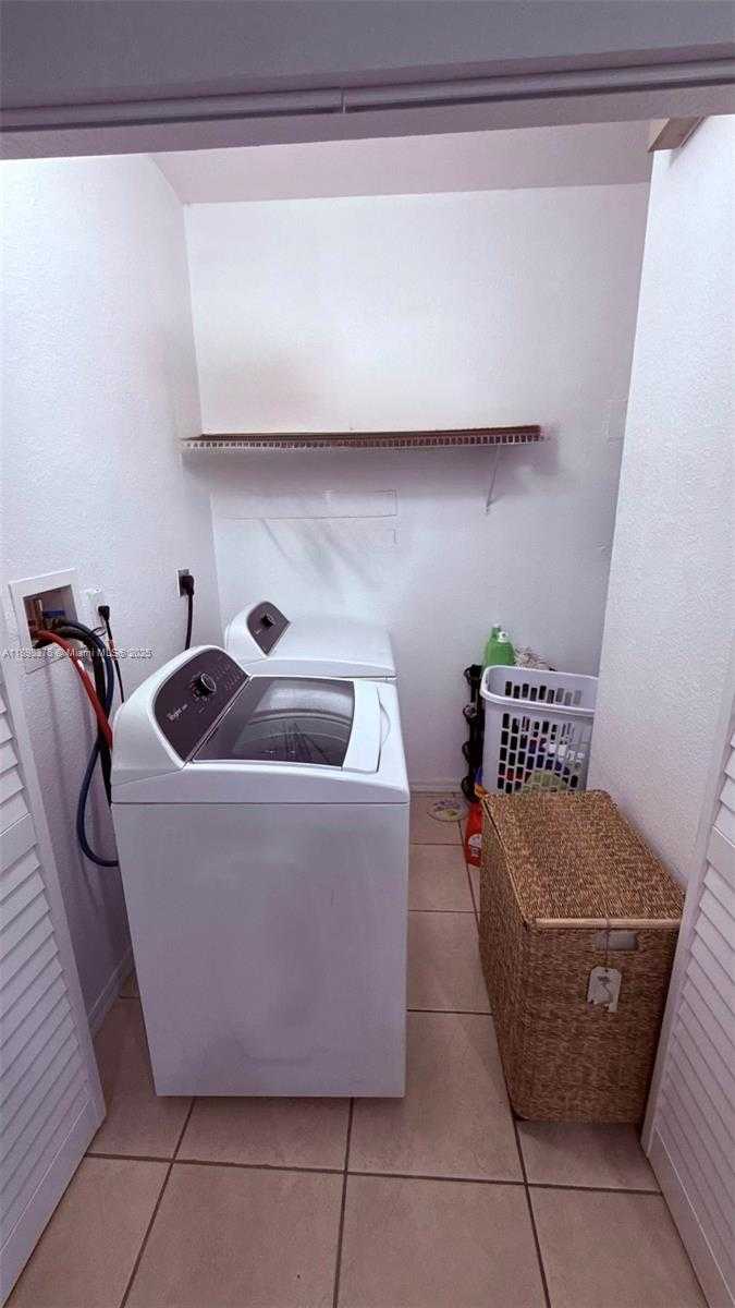 Small Image of 10984 SOUTH WEST 182ND LN, Miami Number 10