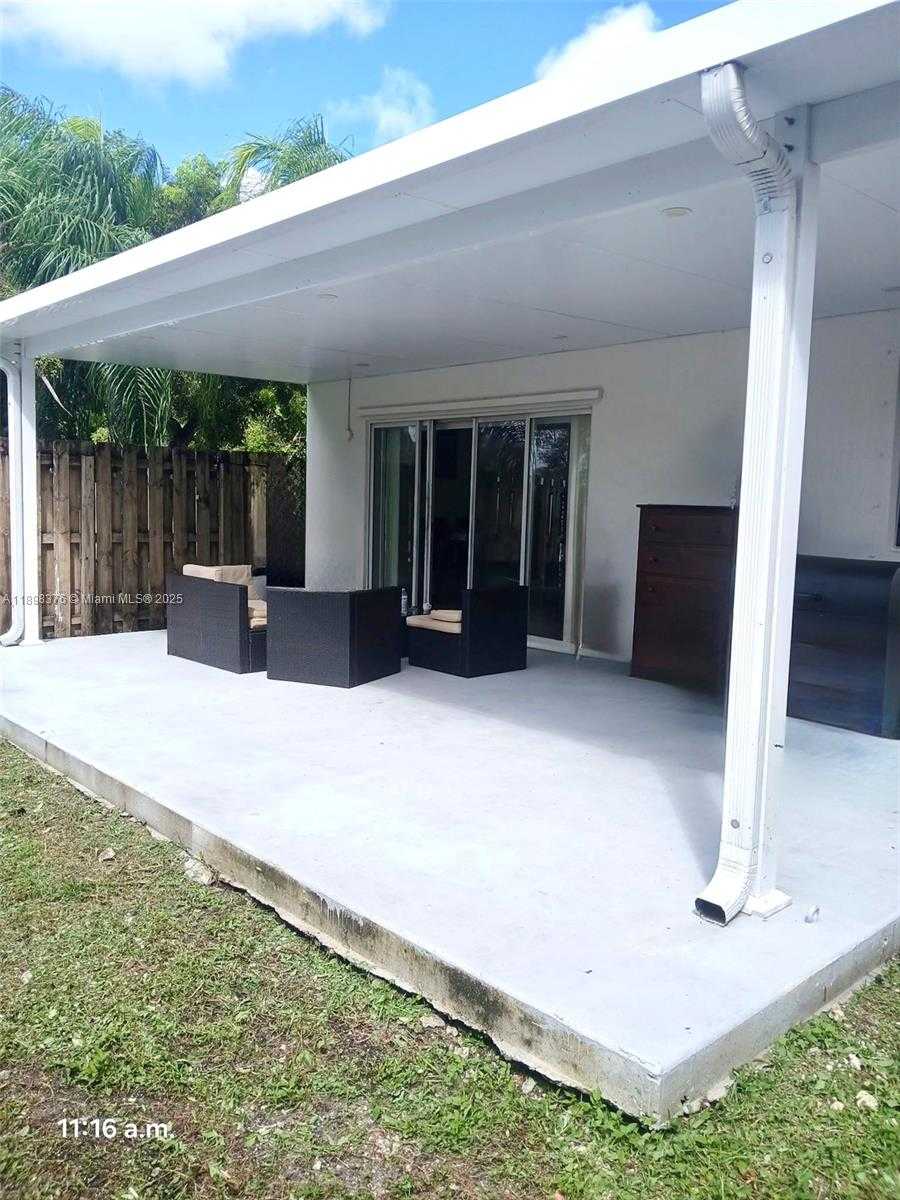 Small Image of 10984 SOUTH WEST 182ND LN, Miami Number 11