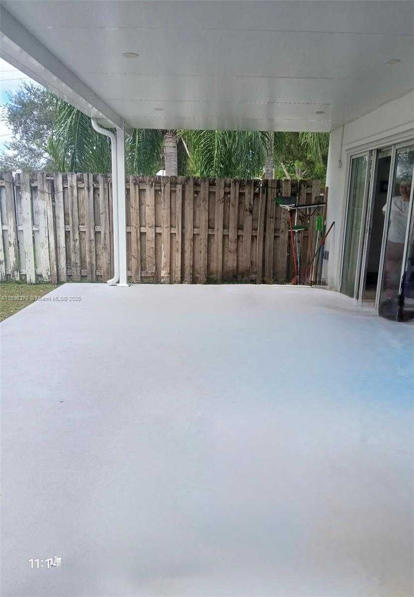 Small Image of 10984 SOUTH WEST 182ND LN, Miami Number 12
