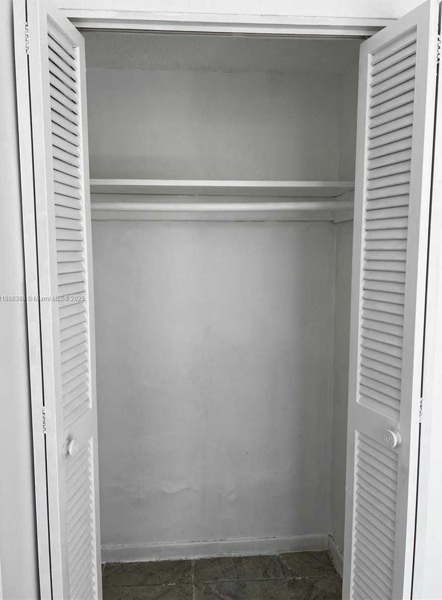 Small Image of 1455 NORTH TREASURE DR #1R, North Bay Village Number 22