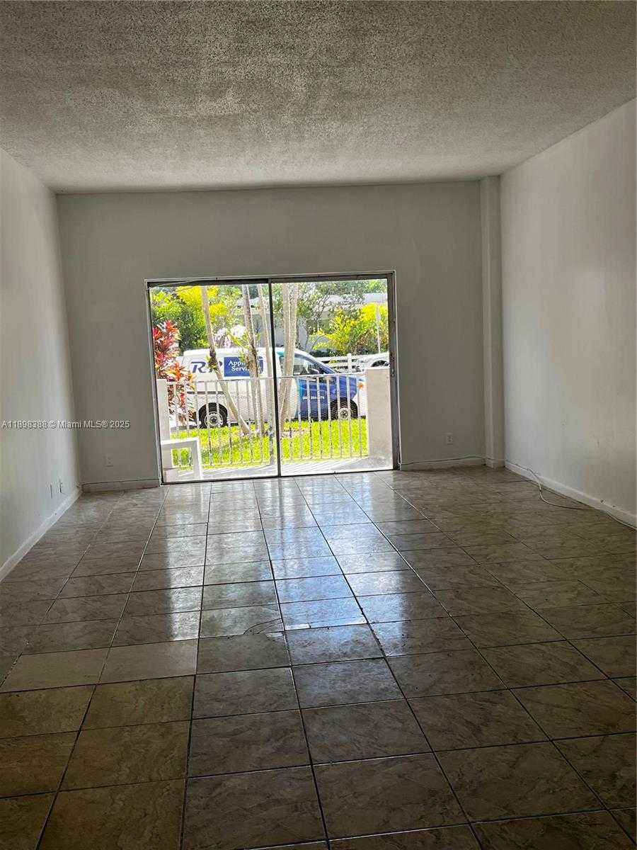 Small Image of 1455 NORTH TREASURE DR #1R, North Bay Village Number 25