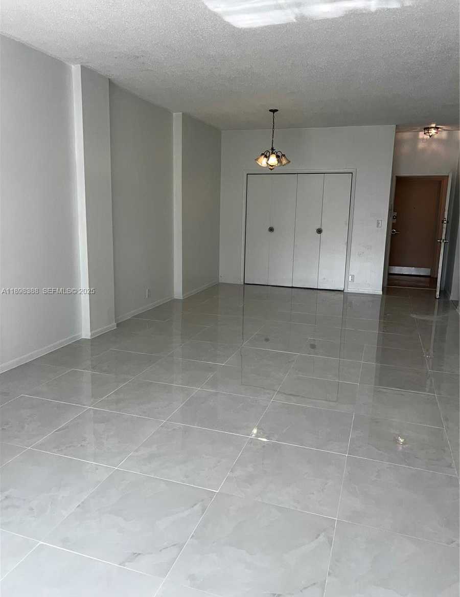 Small Image of 1455 NORTH TREASURE DR #1R, North Bay Village Number 30