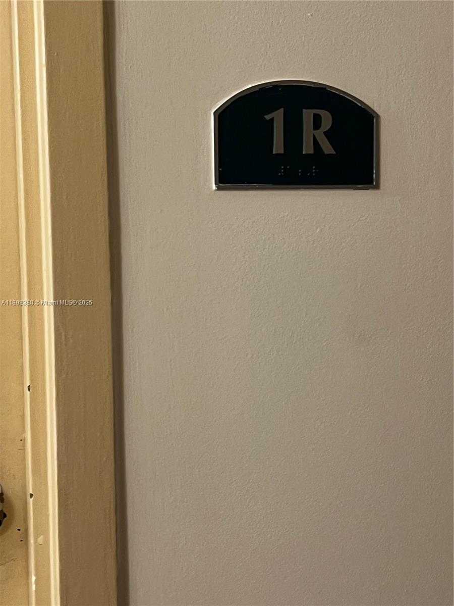 Small Image of 1455 NORTH TREASURE DR #1R, North Bay Village Number 4