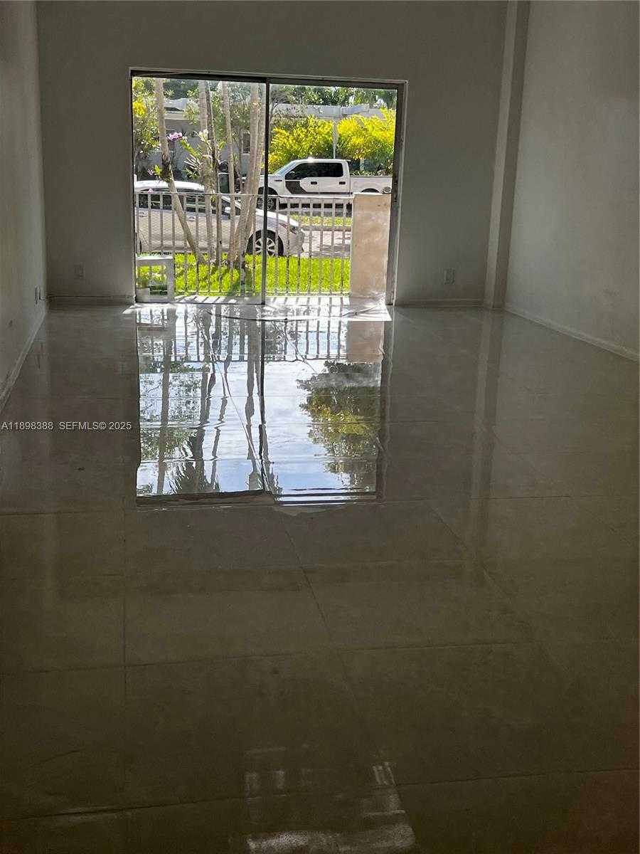 Small Image of 1455 NORTH TREASURE DR #1R, North Bay Village Number 41