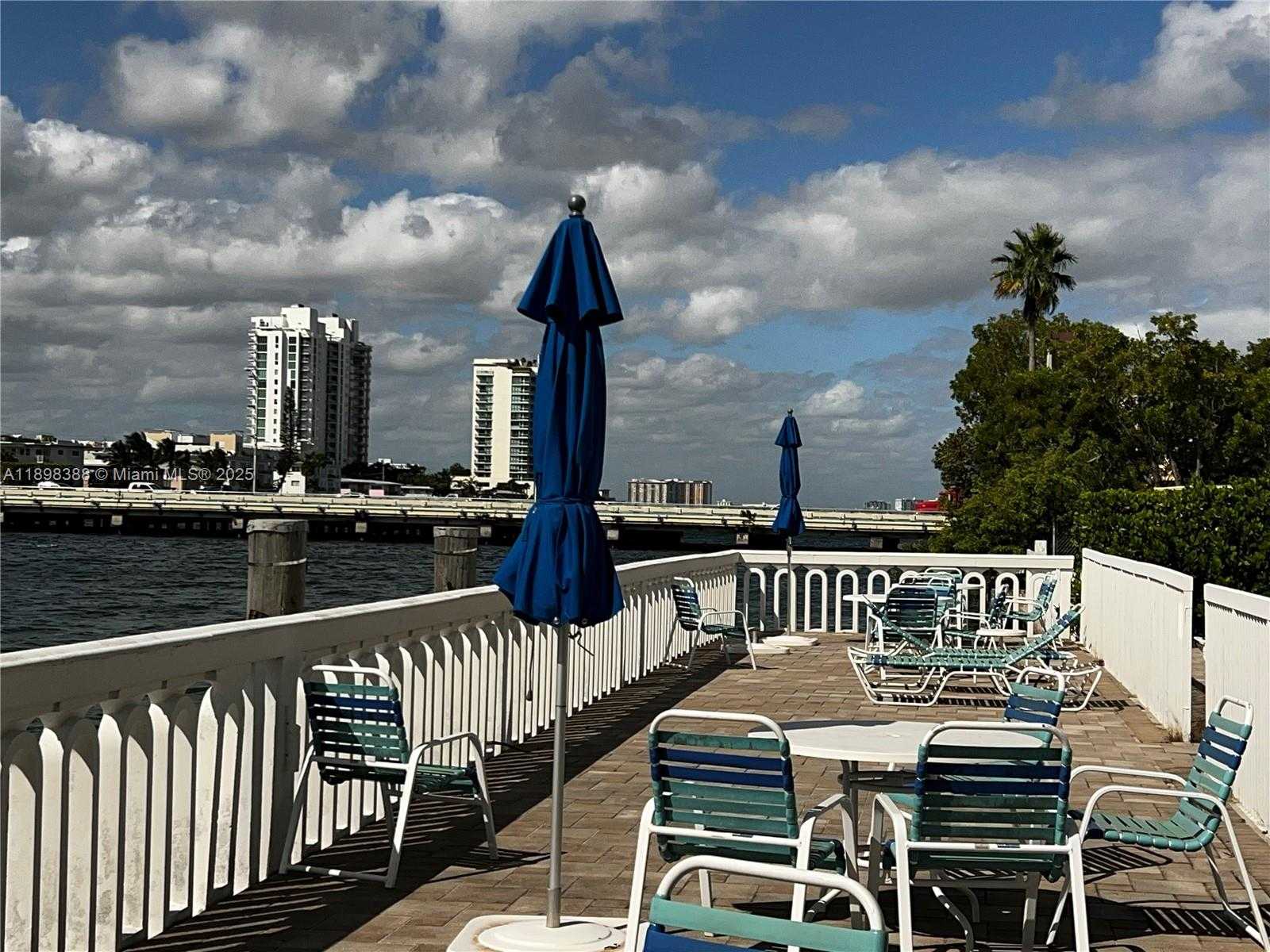 Small Image of 1455 NORTH TREASURE DR #1R, North Bay Village Number 6