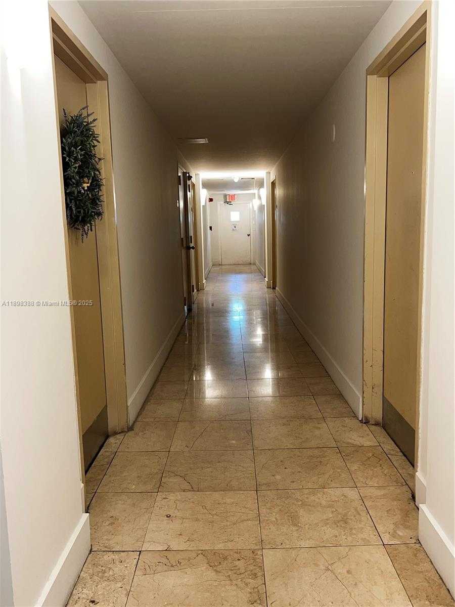Small Image of 1455 NORTH TREASURE DR #1R, North Bay Village Number 8