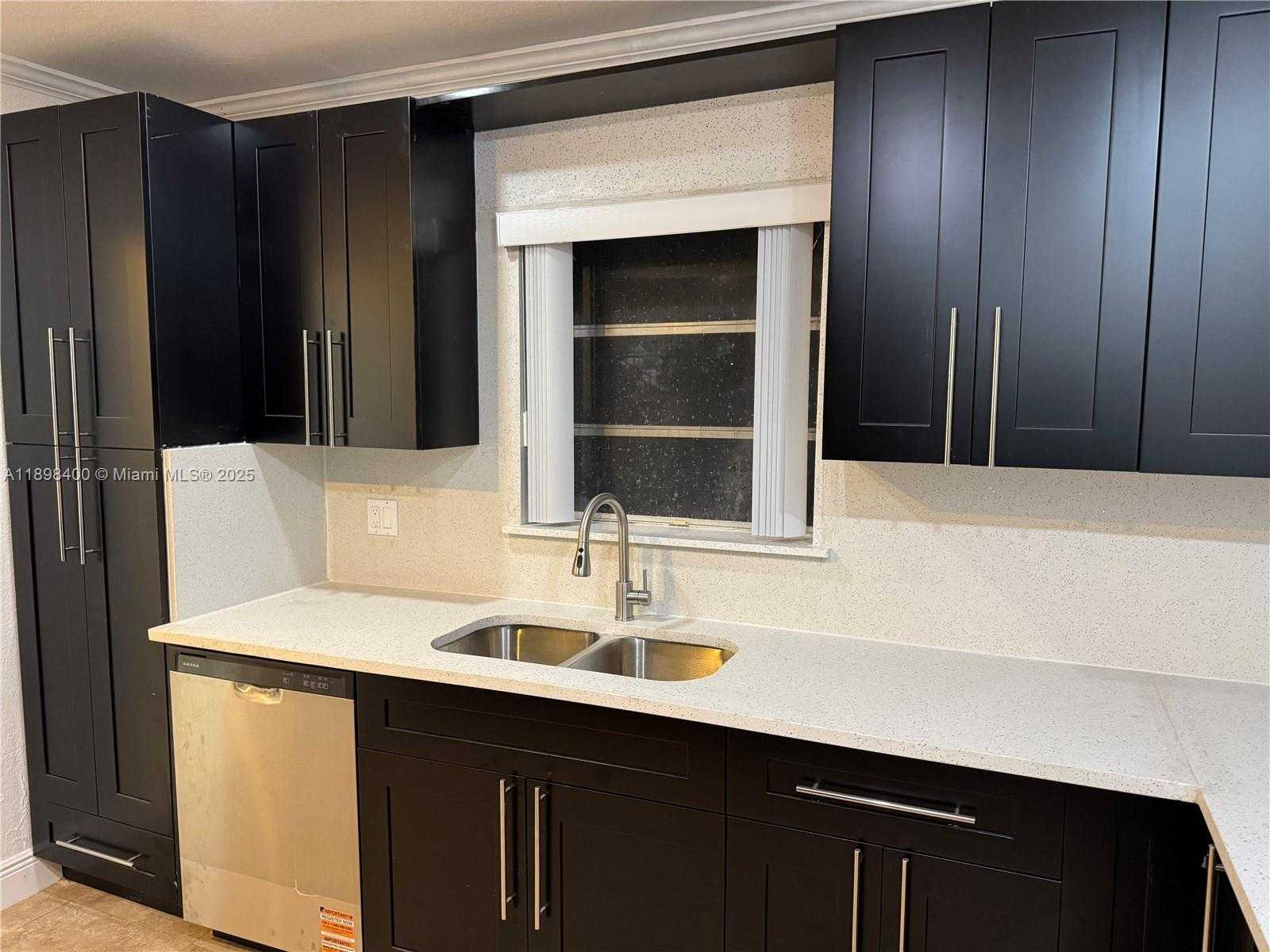 Small Image of 470 NORTH EAST 127TH ST, North Miami Number 10