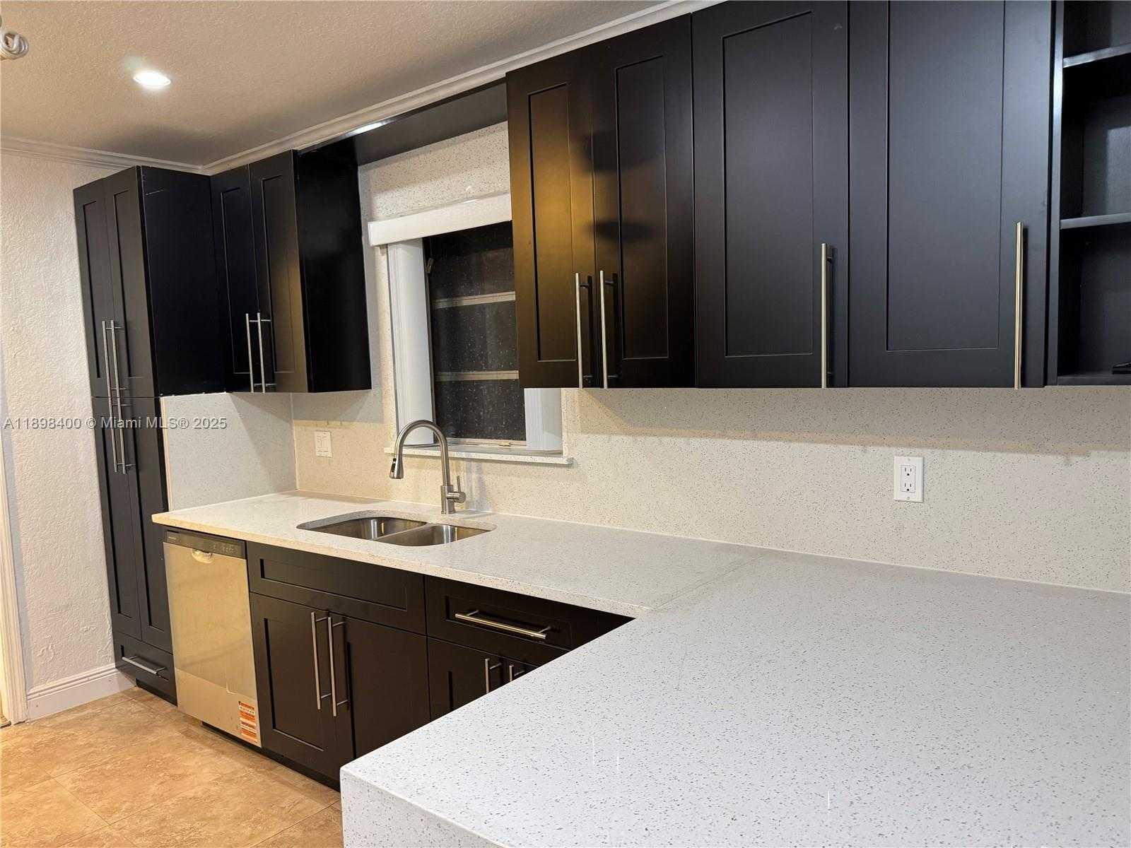 Small Image of 470 NORTH EAST 127TH ST, North Miami Number 11