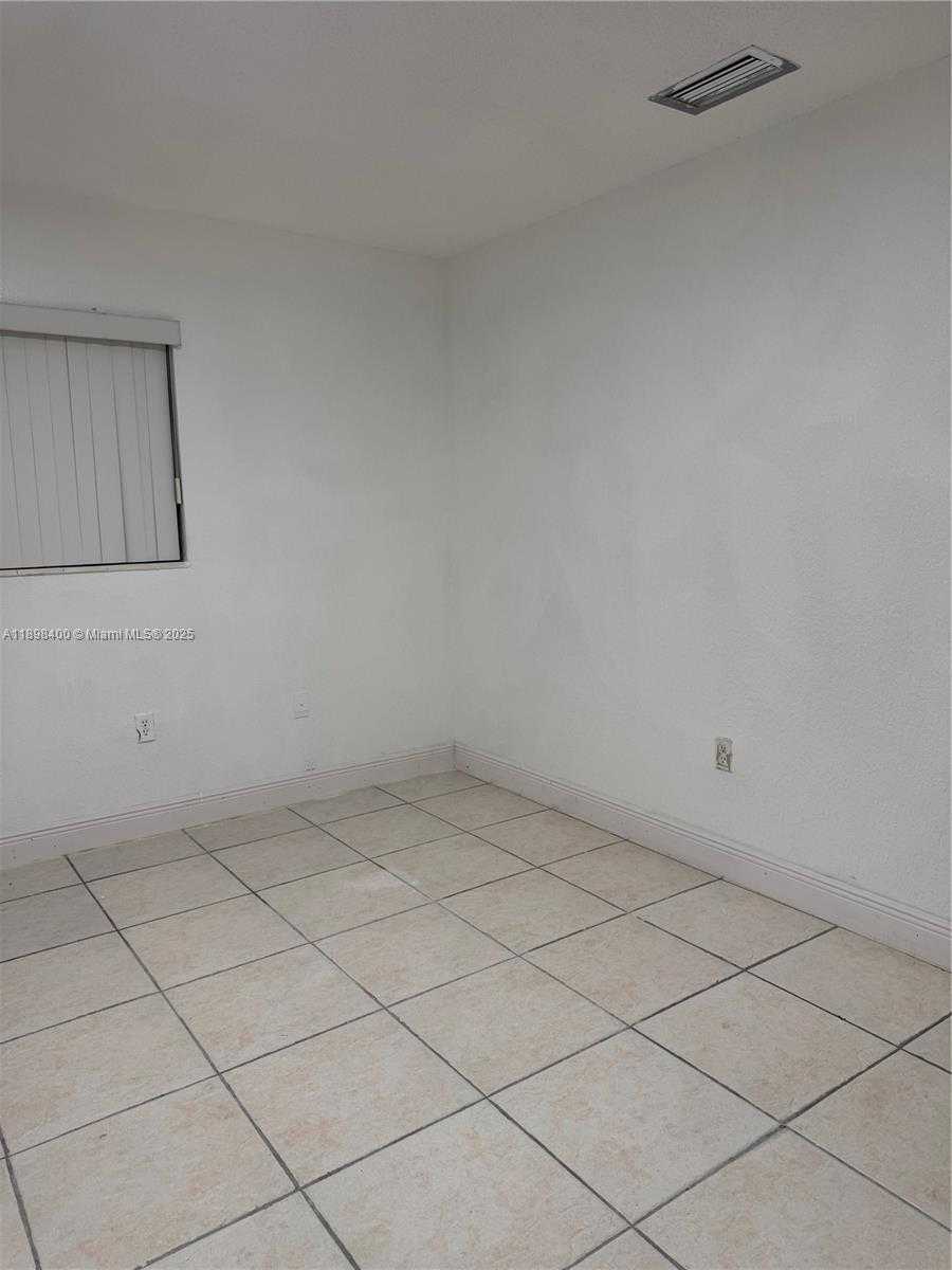 Small Image of 470 NORTH EAST 127TH ST, North Miami Number 20