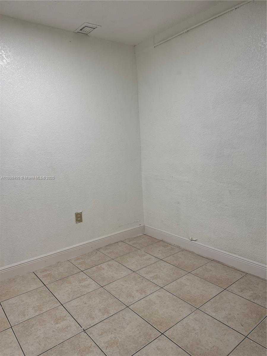 Small Image of 470 NORTH EAST 127TH ST, North Miami Number 27