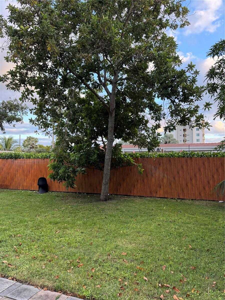 Small Image of 470 NORTH EAST 127TH ST, North Miami Number 44