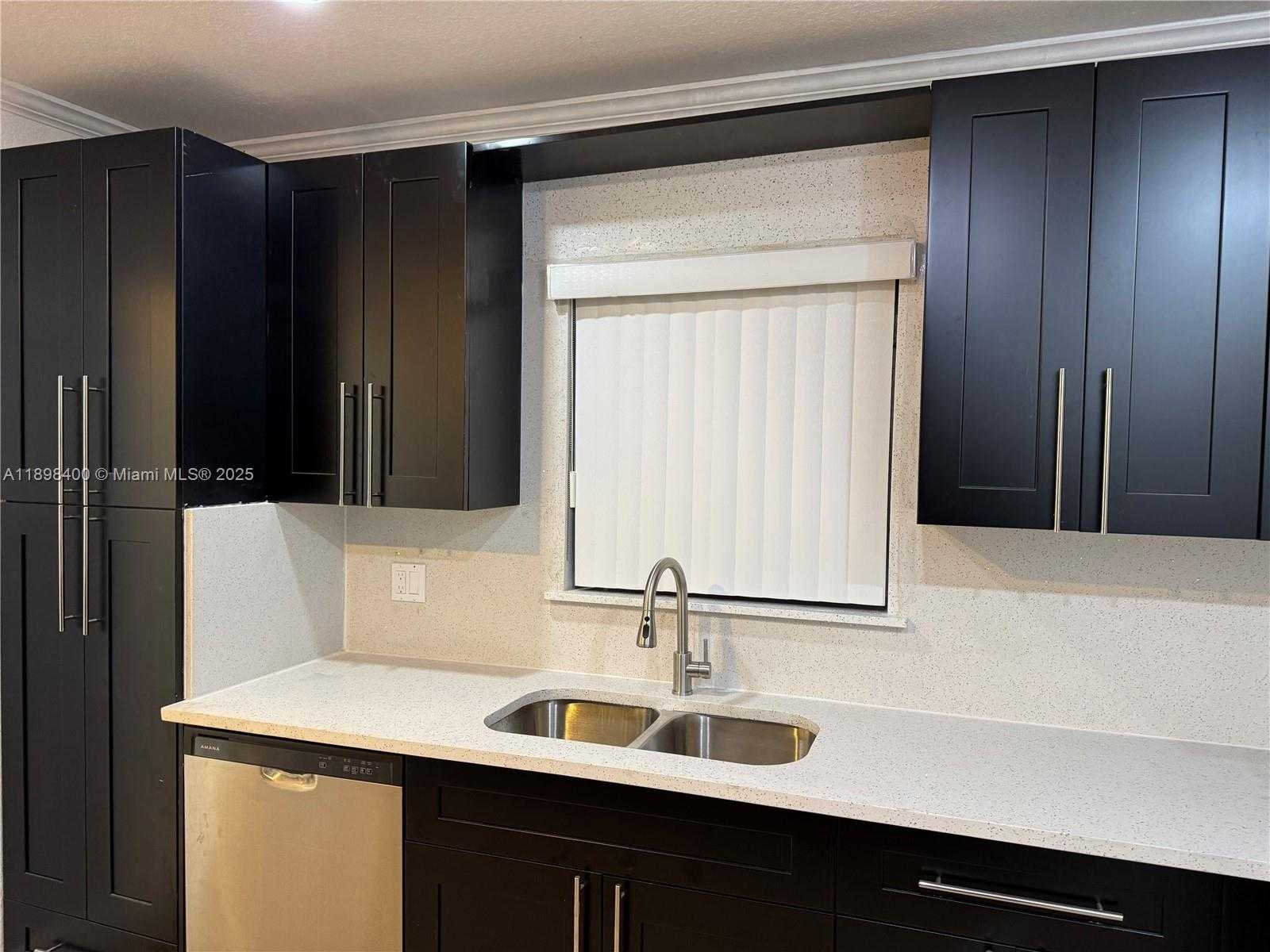 Small Image of 470 NORTH EAST 127TH ST, North Miami Number 5