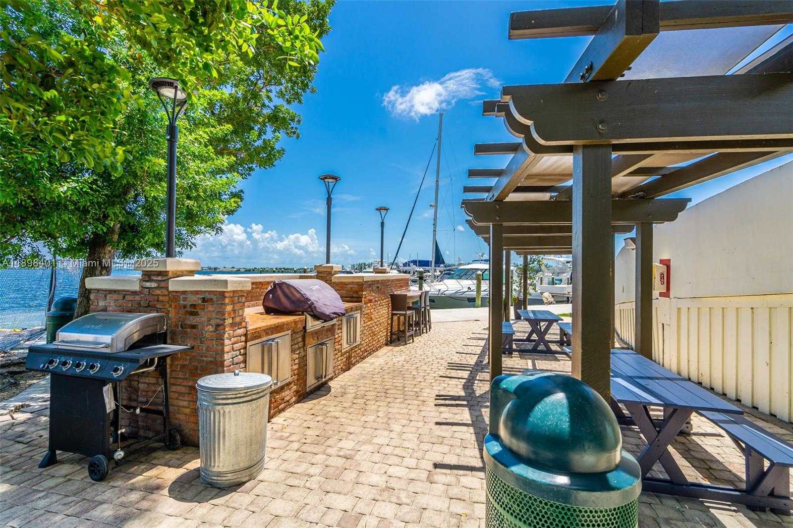 Small Image of 1915 BRICKELL AVE #610, Miami Number 32