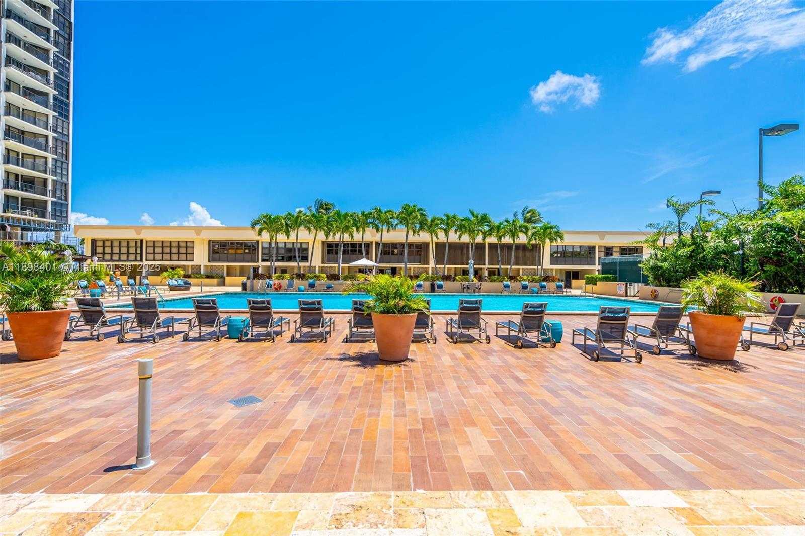 Small Image of 1915 BRICKELL AVE #610, Miami Number 37