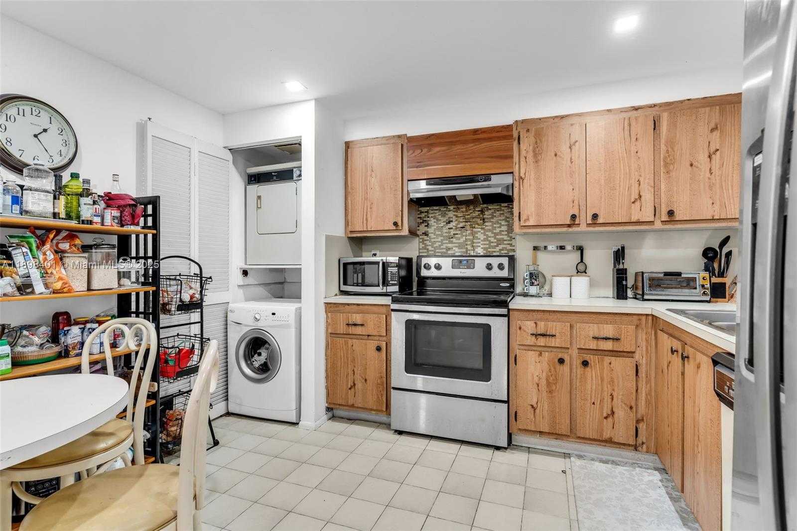 Small Image of 1915 BRICKELL AVE #610, Miami Number 8