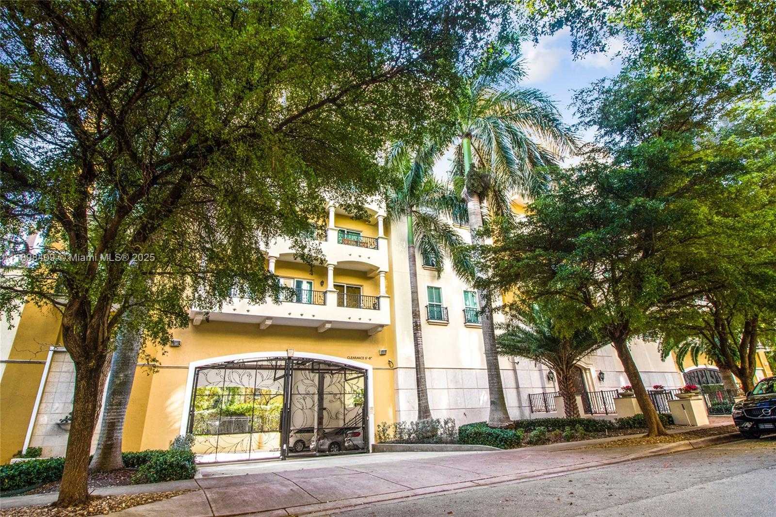 Small Image of 20 CALABRIA AVE #302, Coral Gables Number 23