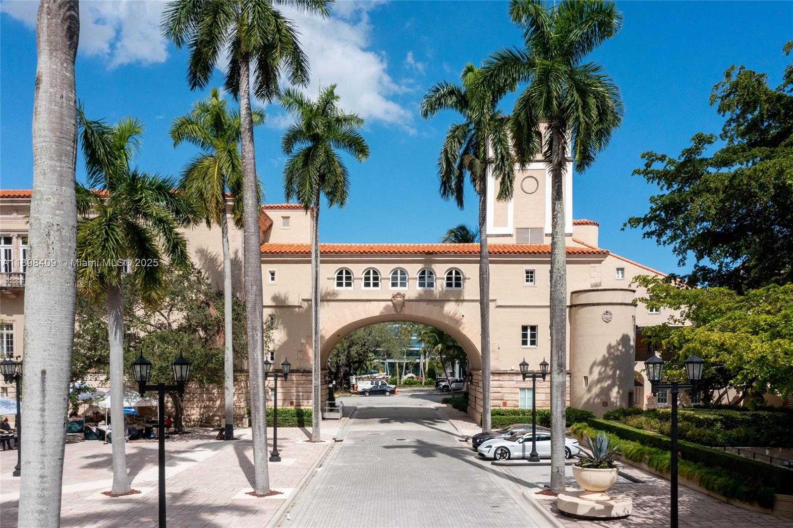 Small Image of 20 CALABRIA AVE #302, Coral Gables Number 27