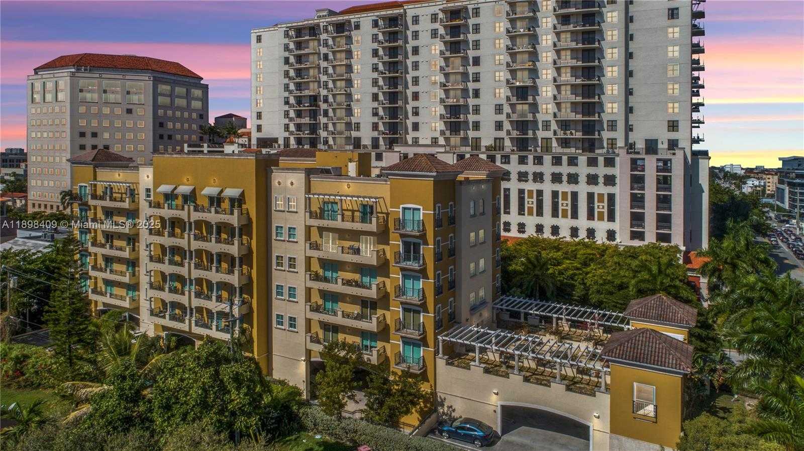 Small Image of 20 CALABRIA AVE #302, Coral Gables Number 29