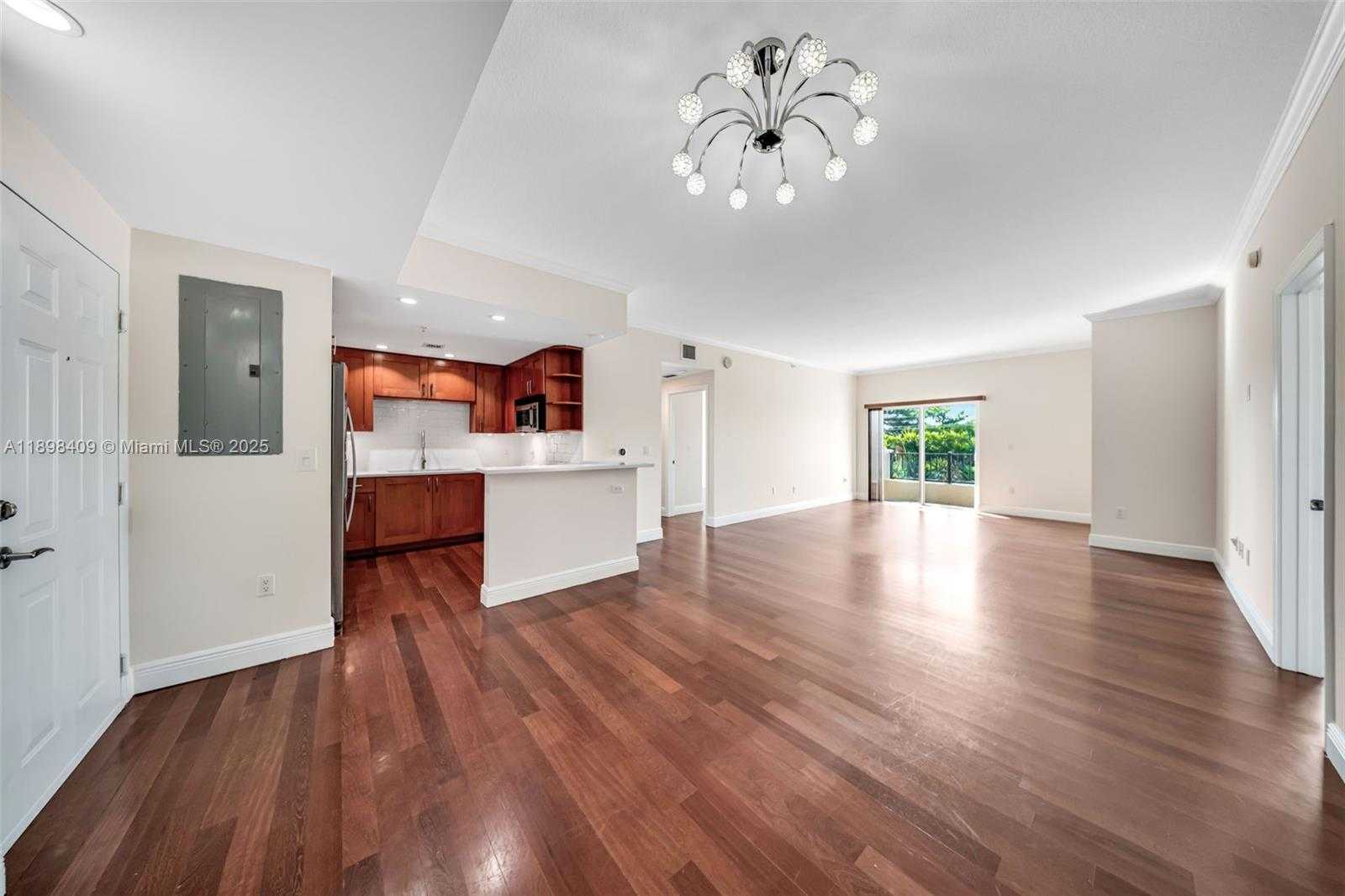 Small Image of 20 CALABRIA AVE #302, Coral Gables Number 6