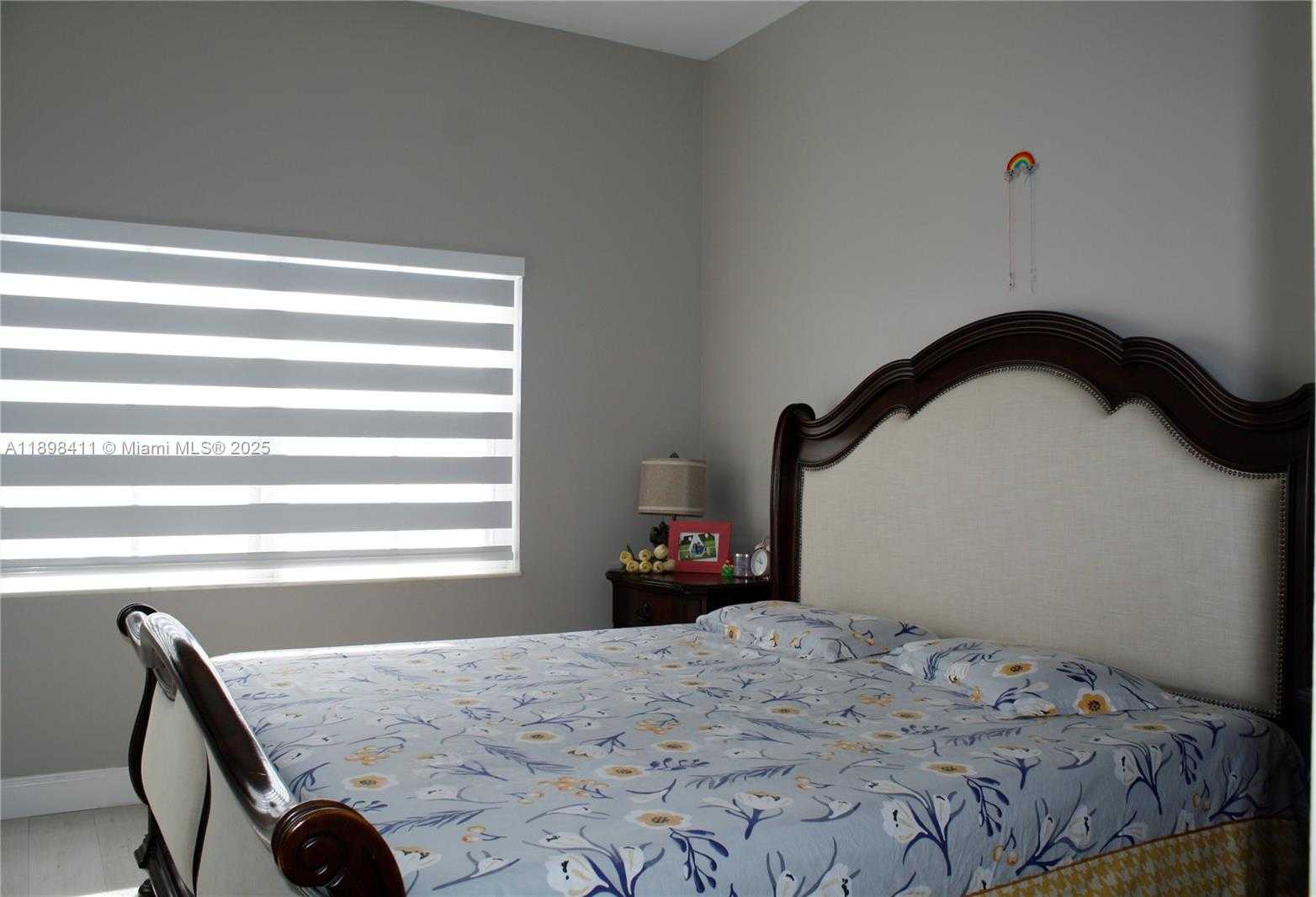 Small Image of 1096 MEADOWS DR, Weston Number 10