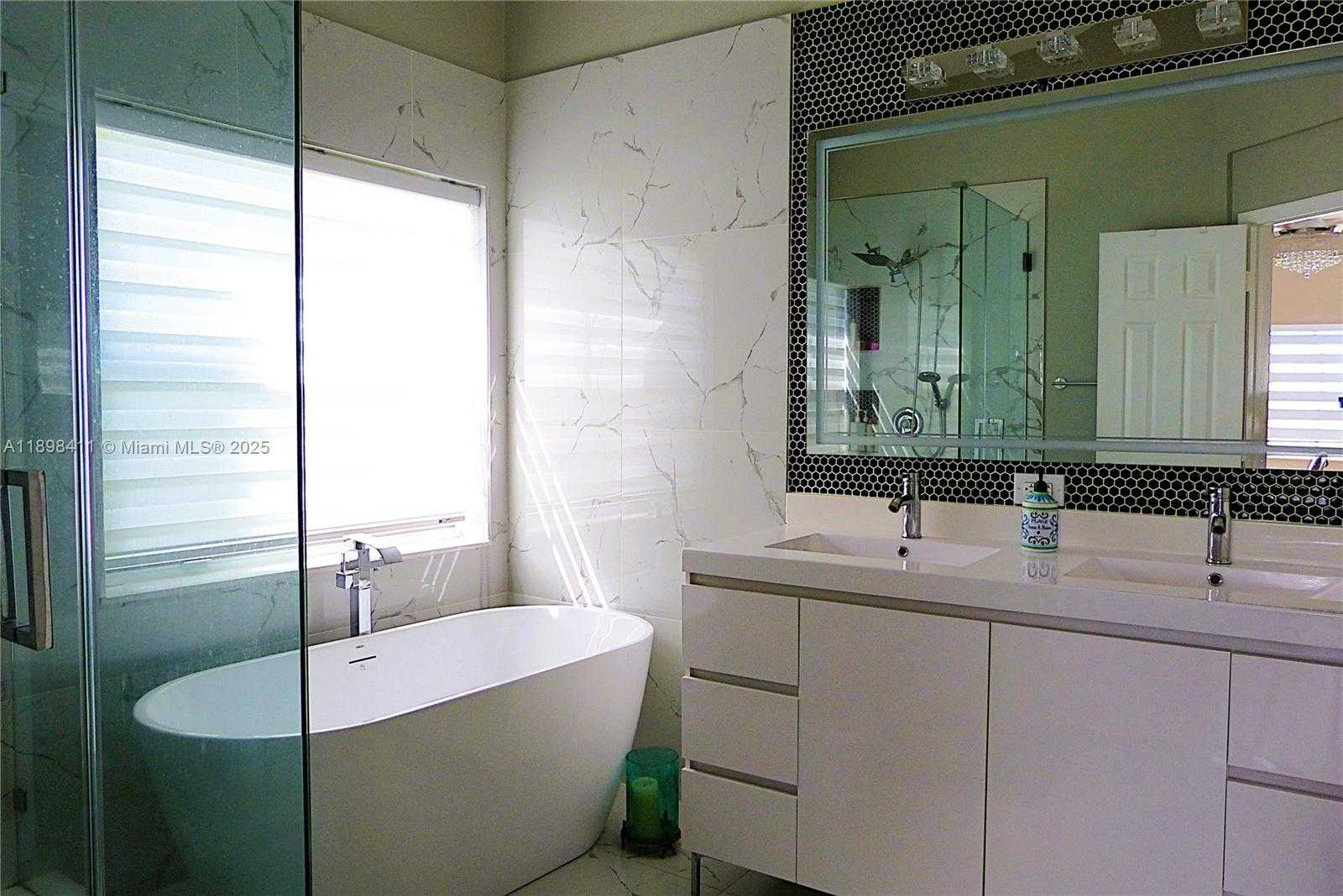 Small Image of 1096 MEADOWS DR, Weston Number 13