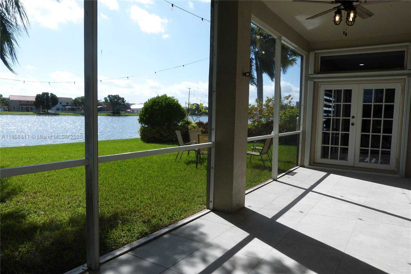 Small Image of 1096 MEADOWS DR, Weston Number 20