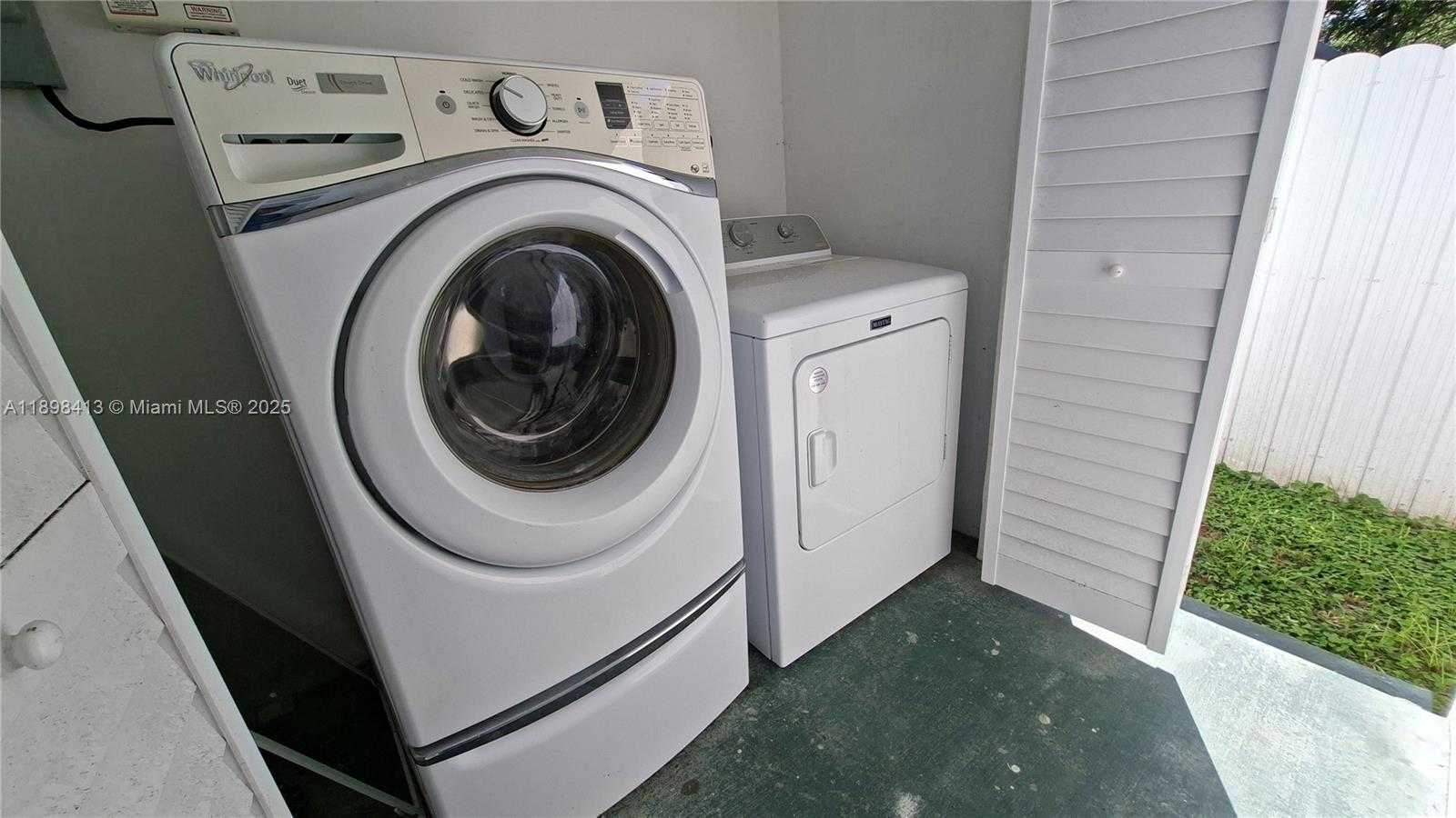 Small Image of 2407 SCOTT ST #1, Hollywood Number 10