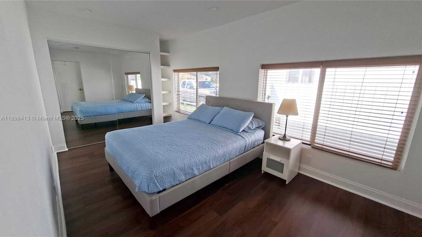 Small Image of 2407 SCOTT ST #1, Hollywood Number 18