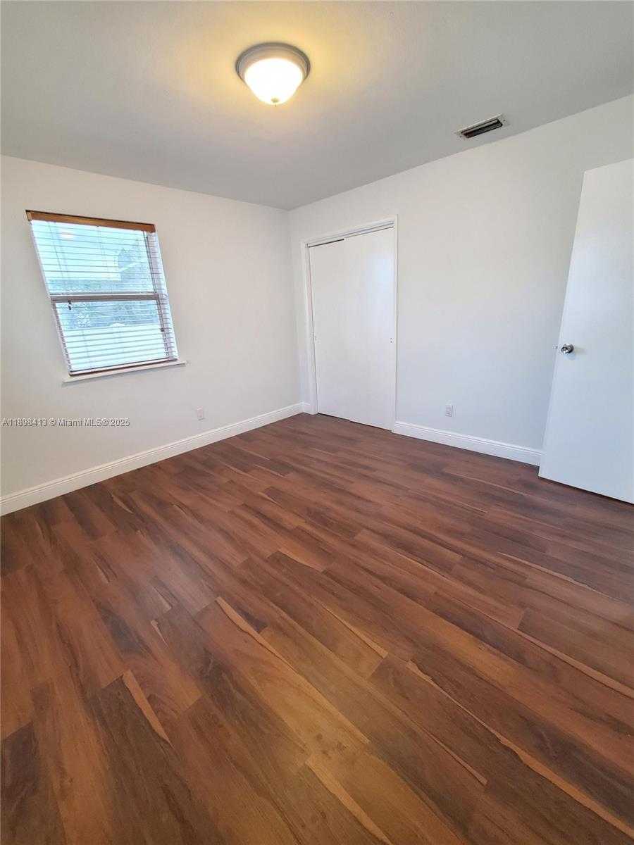 Small Image of 2407 SCOTT ST #1, Hollywood Number 24