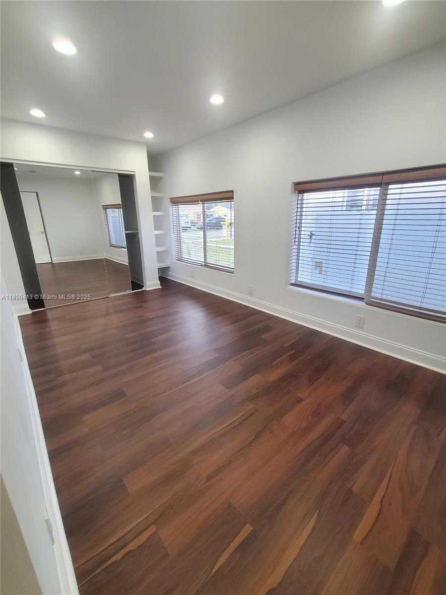 Small Image of 2407 SCOTT ST #1, Hollywood Number 28