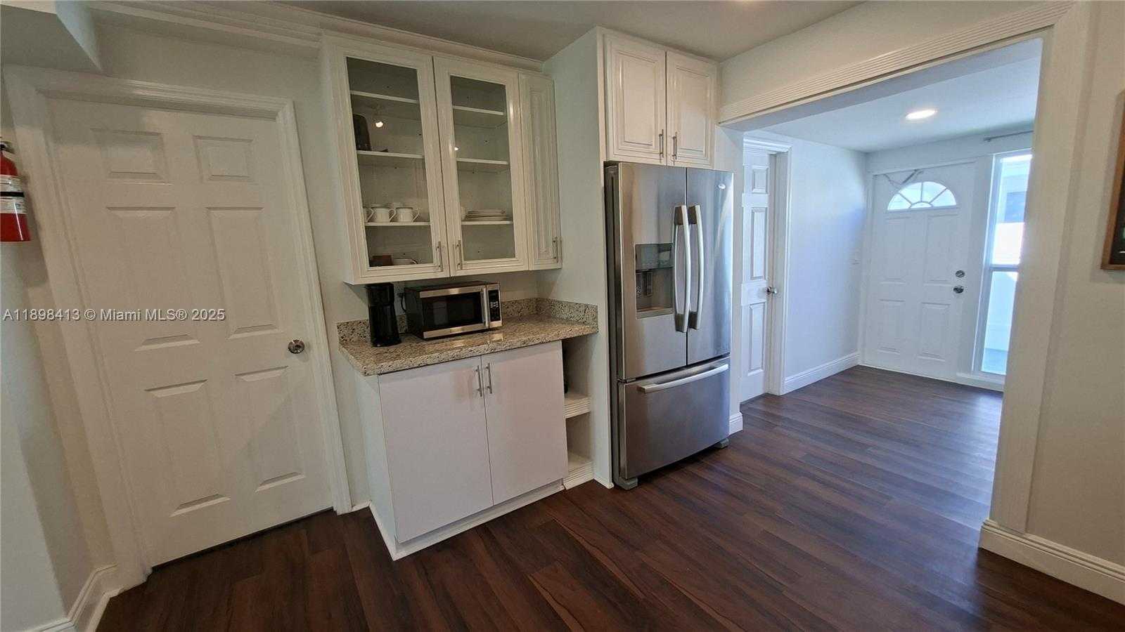 Small Image of 2407 SCOTT ST #1, Hollywood Number 4