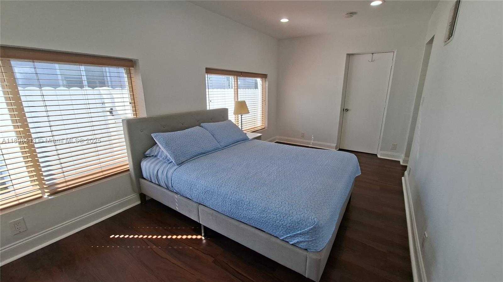 Small Image of 2407 SCOTT ST #1, Hollywood Number 6