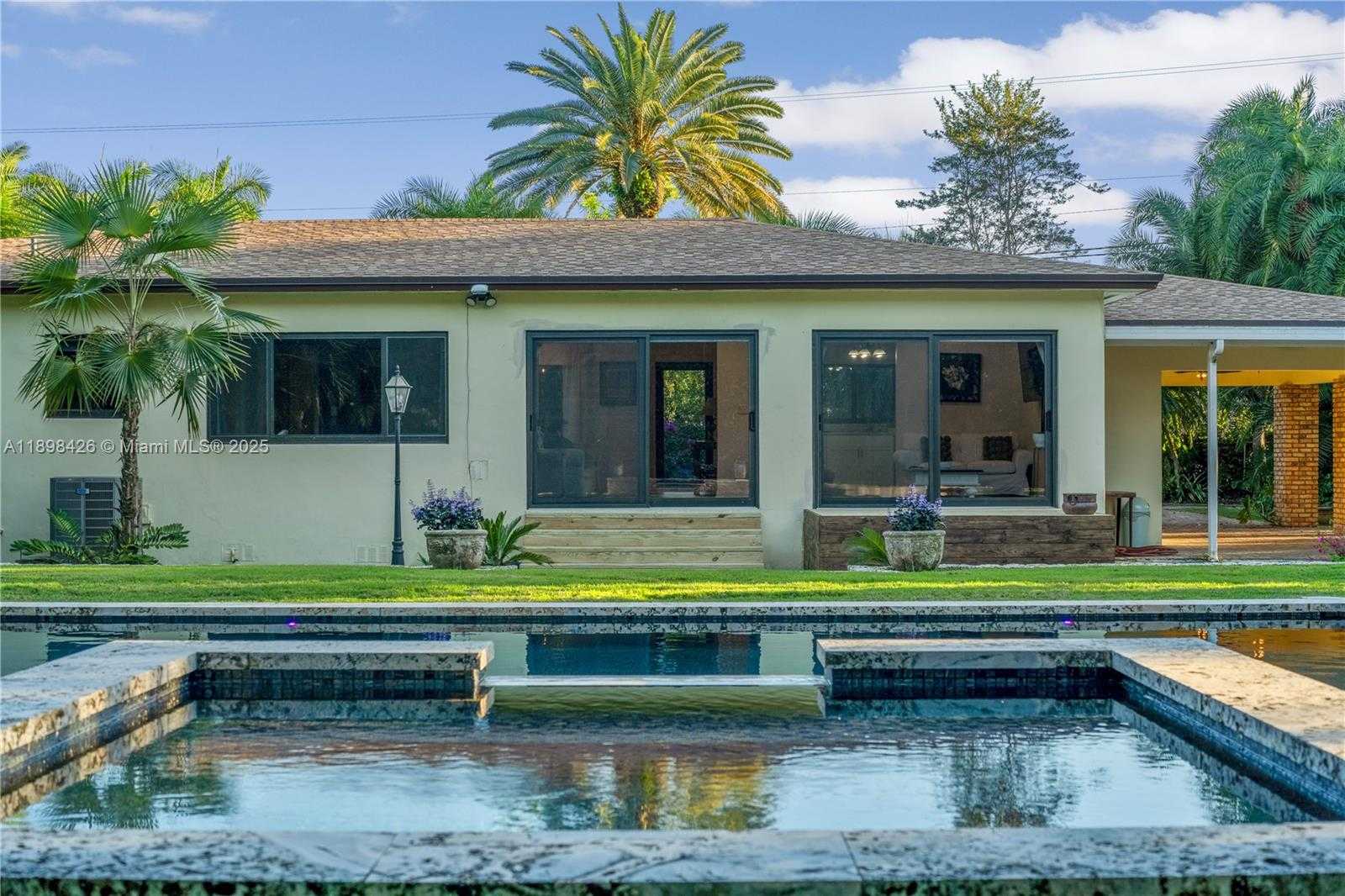 Small Image of 29880 SOUTH WEST 183RD CT, Homestead Number 2