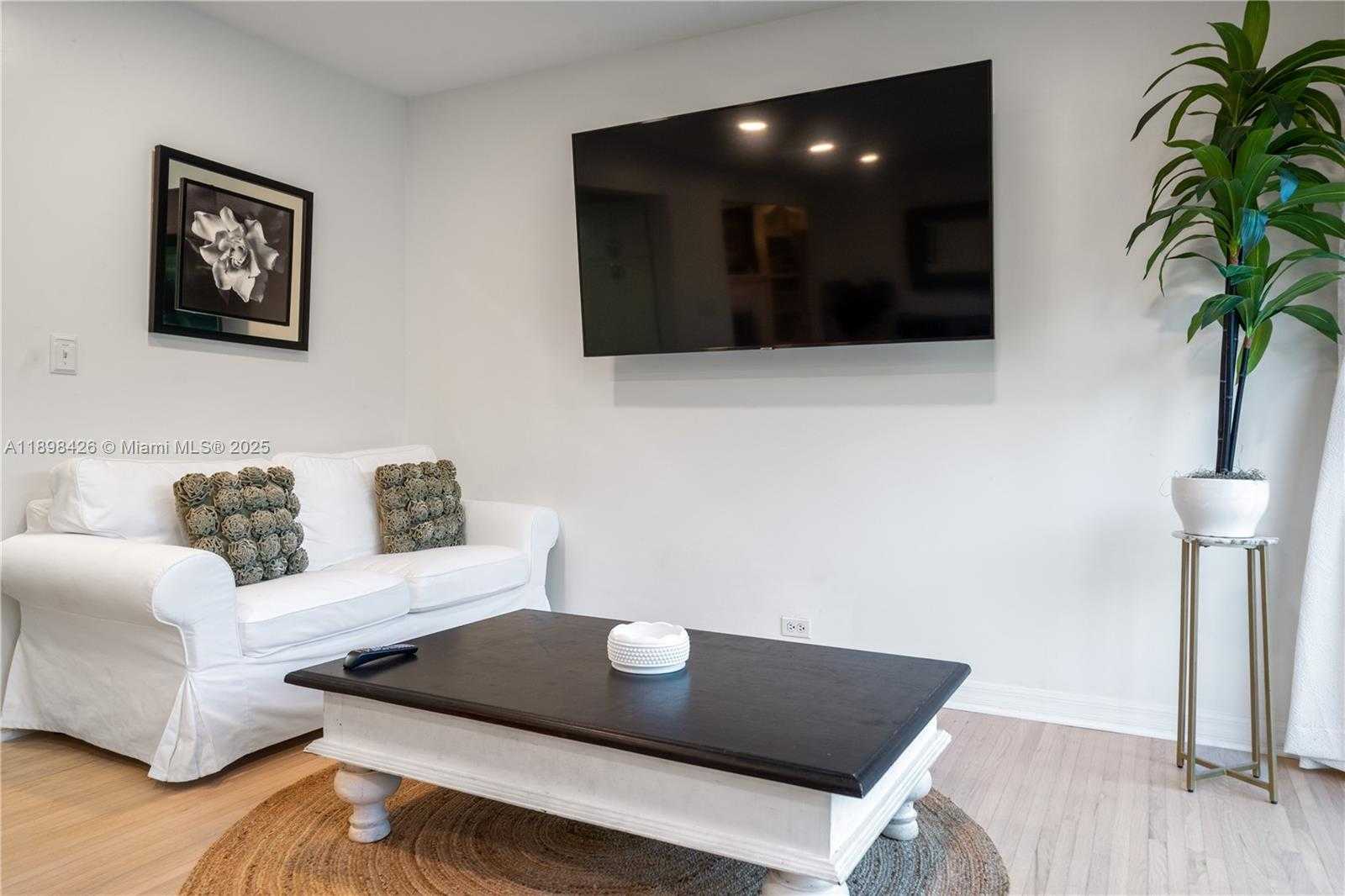 Small Image of 29880 SOUTH WEST 183RD CT, Homestead Number 8