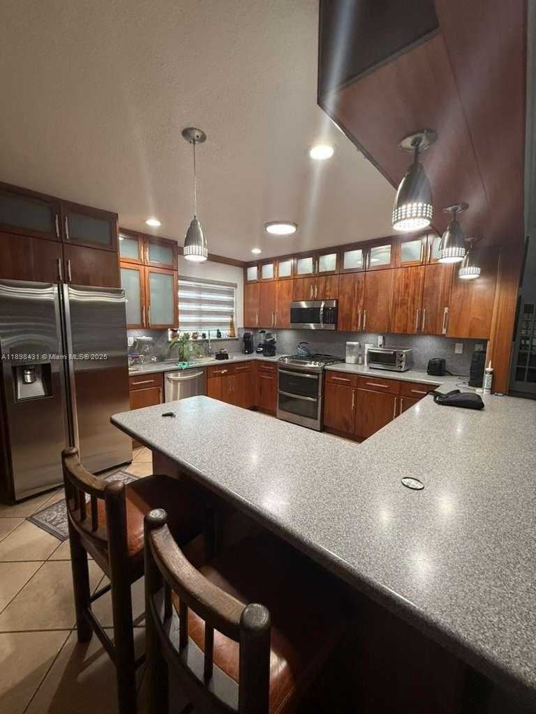 Small Image of 8700 SOUTH WEST 19TH TER, Miami Number 10