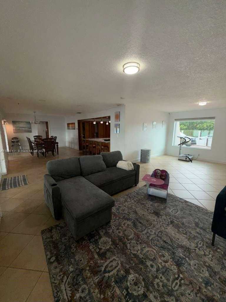 Small Image of 8700 SOUTH WEST 19TH TER, Miami Number 15