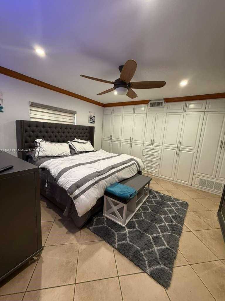 Small Image of 8700 SOUTH WEST 19TH TER, Miami Number 17
