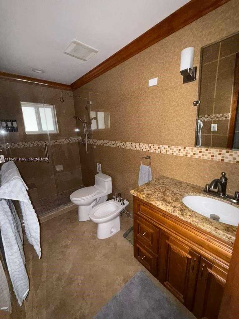 Small Image of 8700 SOUTH WEST 19TH TER, Miami Number 18