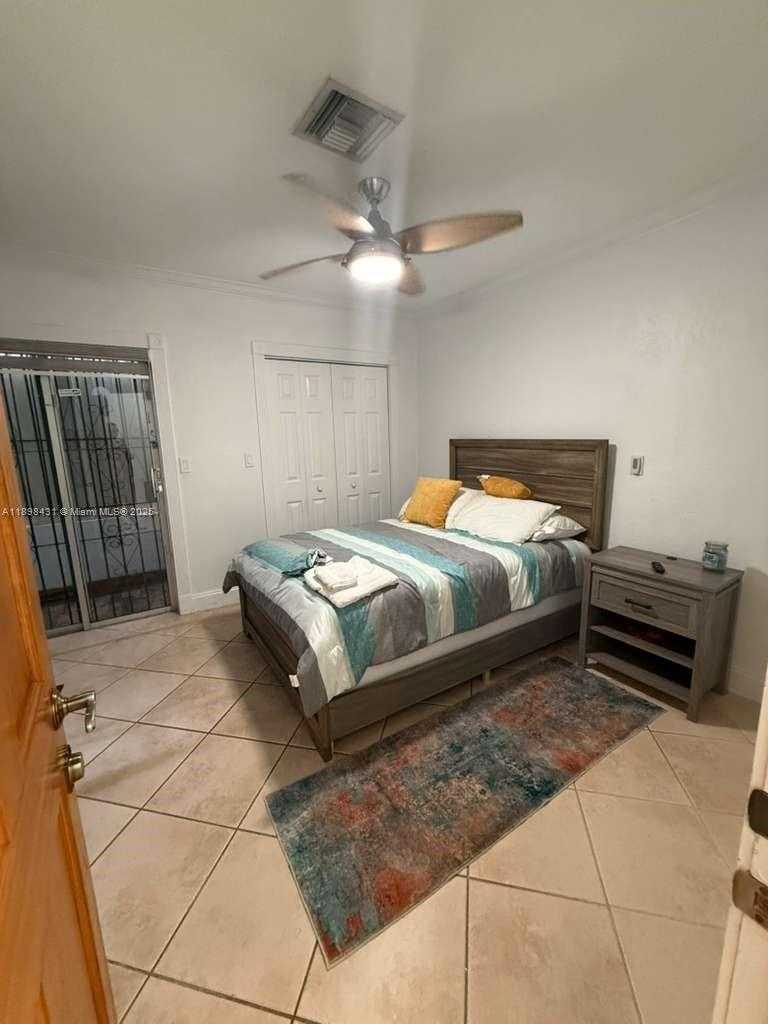 Small Image of 8700 SOUTH WEST 19TH TER, Miami Number 22