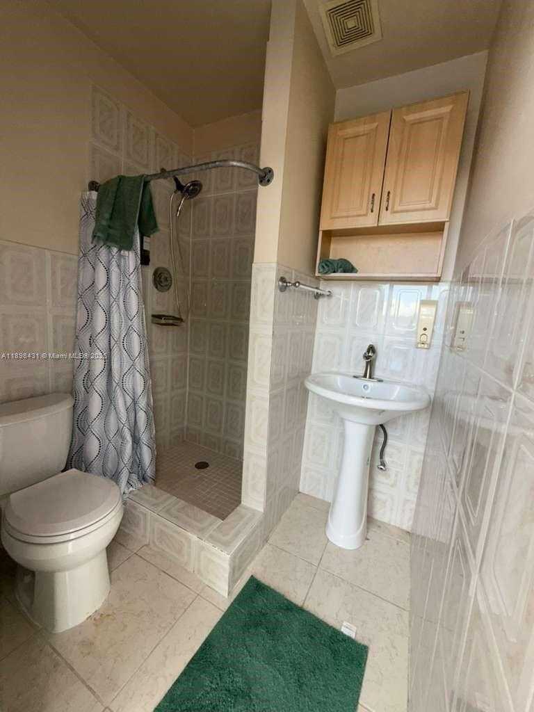 Small Image of 8700 SOUTH WEST 19TH TER, Miami Number 24