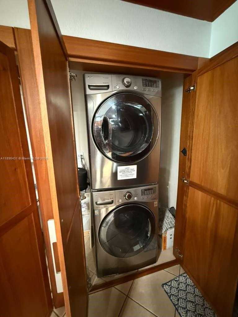 Small Image of 8700 SOUTH WEST 19TH TER, Miami Number 26