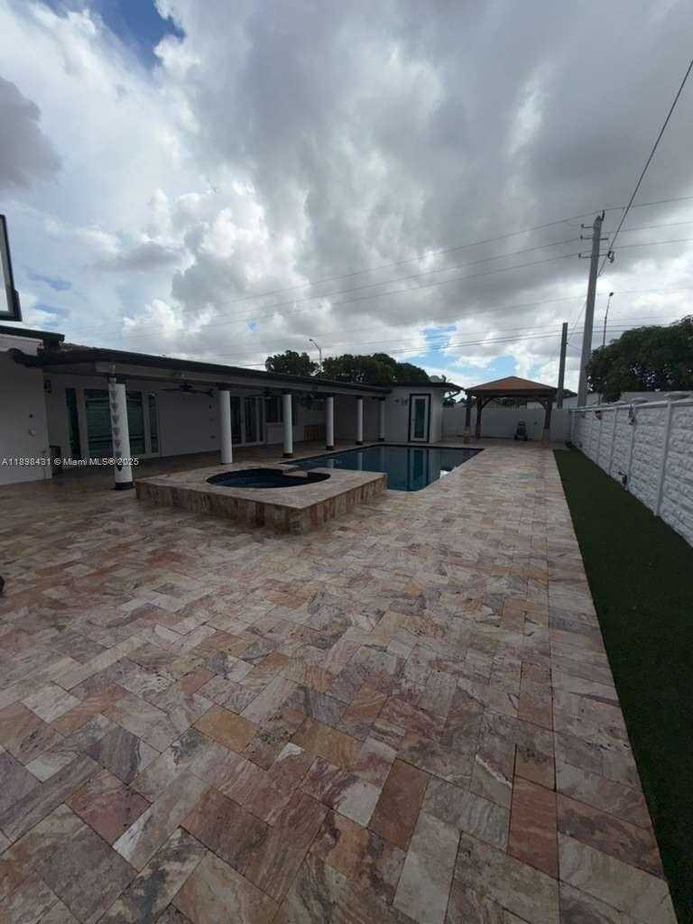 Small Image of 8700 SOUTH WEST 19TH TER, Miami Number 8