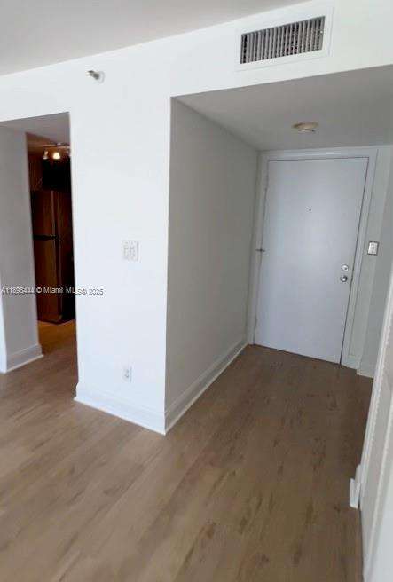 Small Image of 770 CLAUGHTON ISLAND DR #406, Miami Number 21