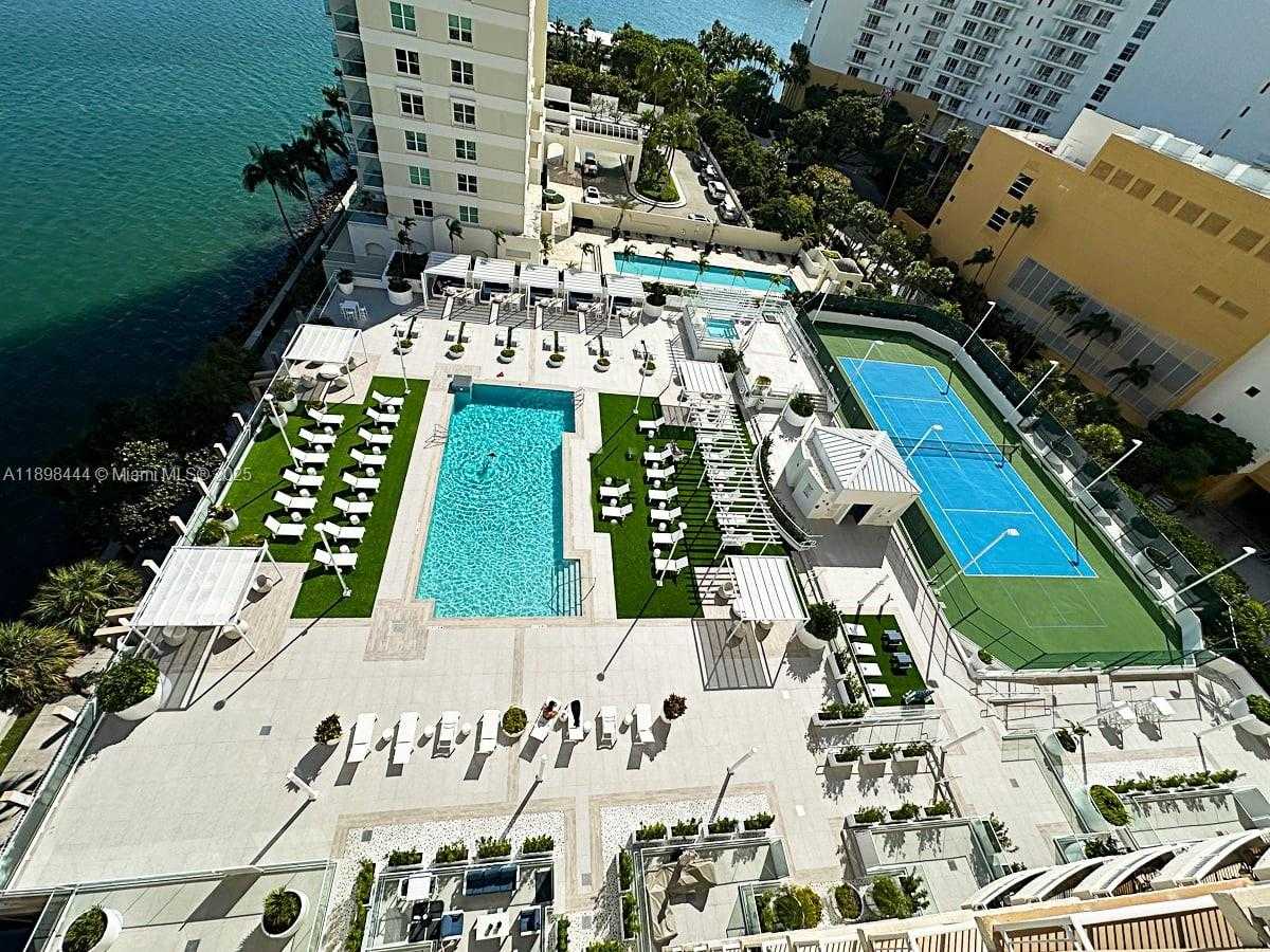 Small Image of 770 CLAUGHTON ISLAND DR #406, Miami Number 29