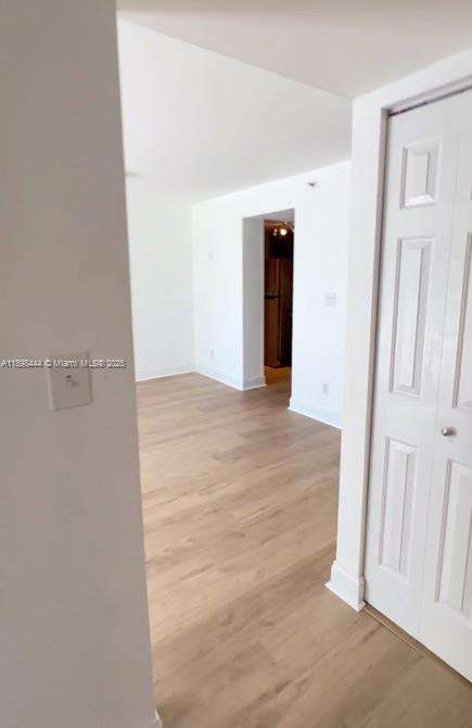 Small Image of 770 CLAUGHTON ISLAND DR #406, Miami Number 9