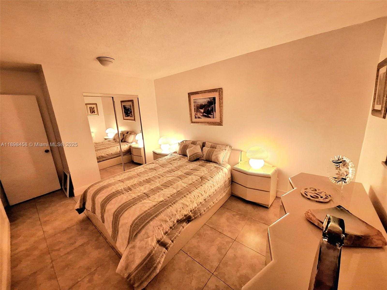 Small Image of 1575 NORTH EAST 38TH ST, Oakland Park Number 34