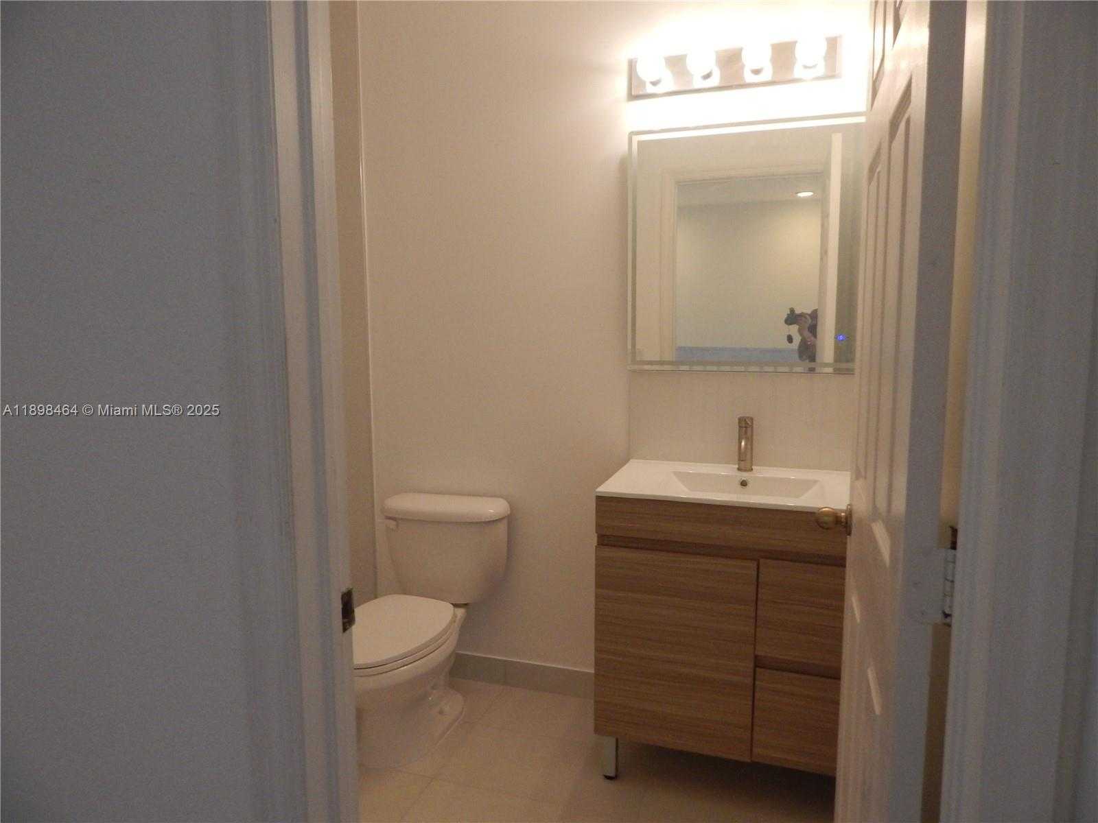 Small Image of 10205 NORTH WEST 10TH ST, Miami Number 16