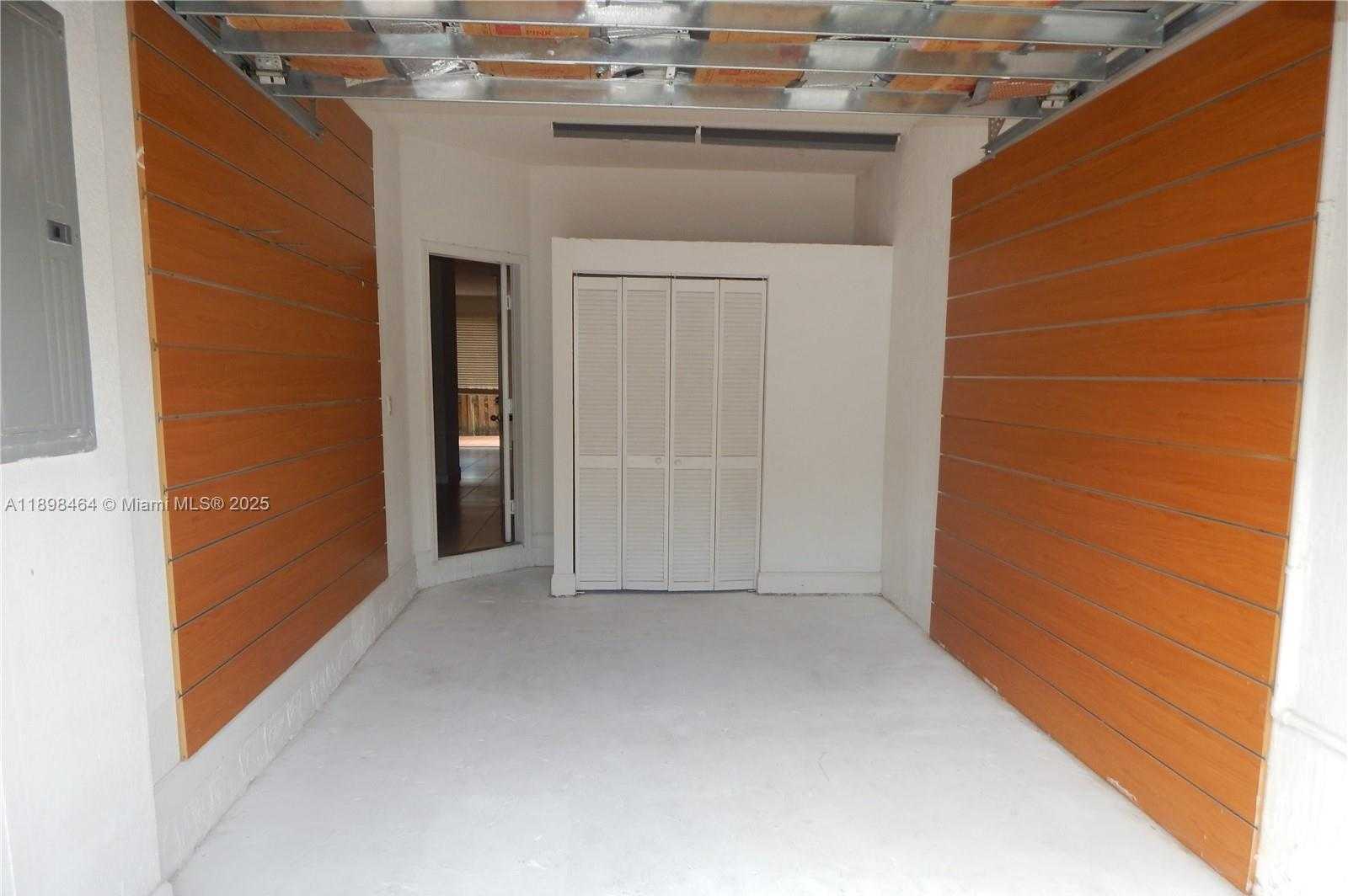 Small Image of 10205 NORTH WEST 10TH ST, Miami Number 2