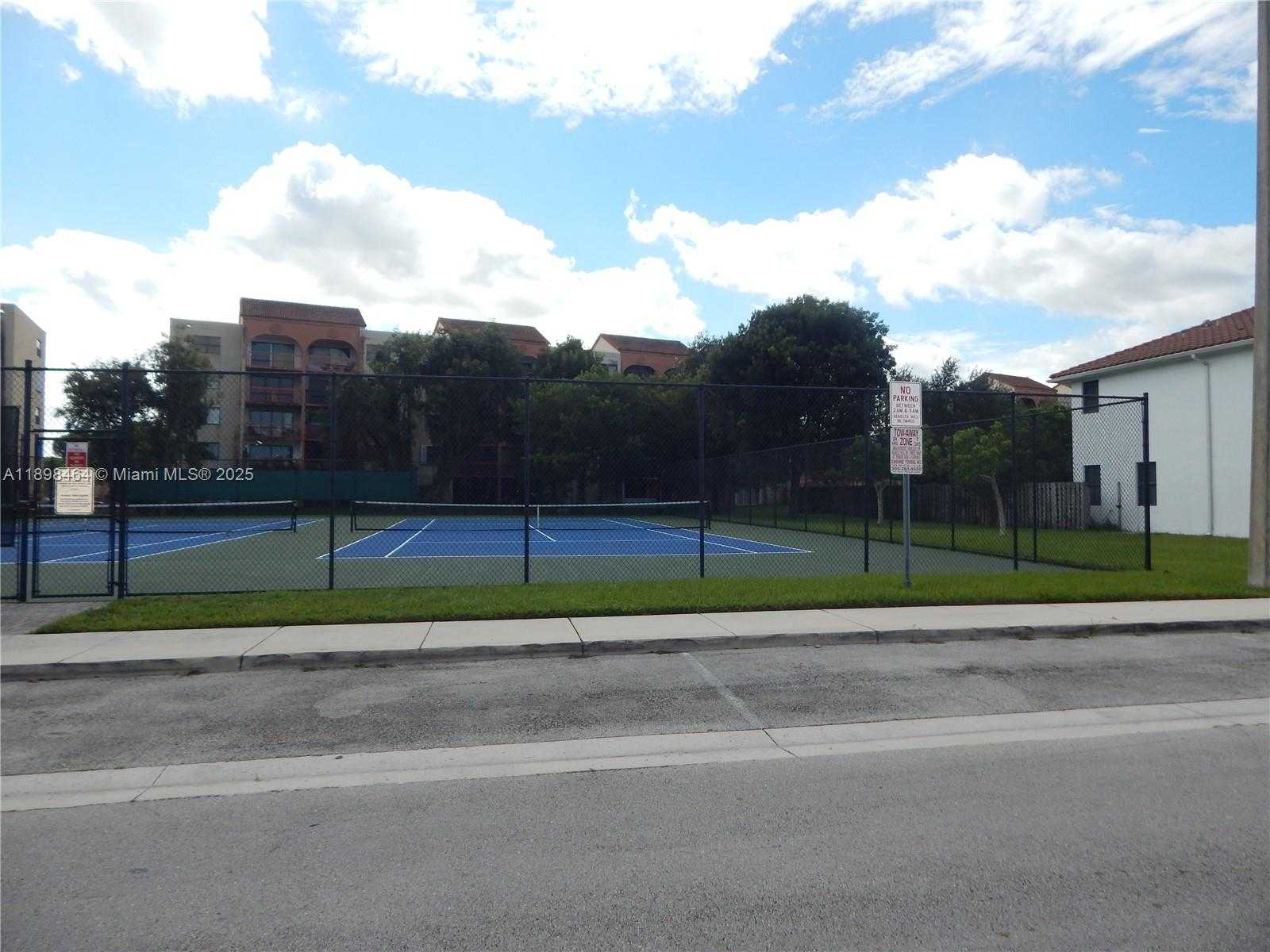 Small Image of 10205 NORTH WEST 10TH ST, Miami Number 21