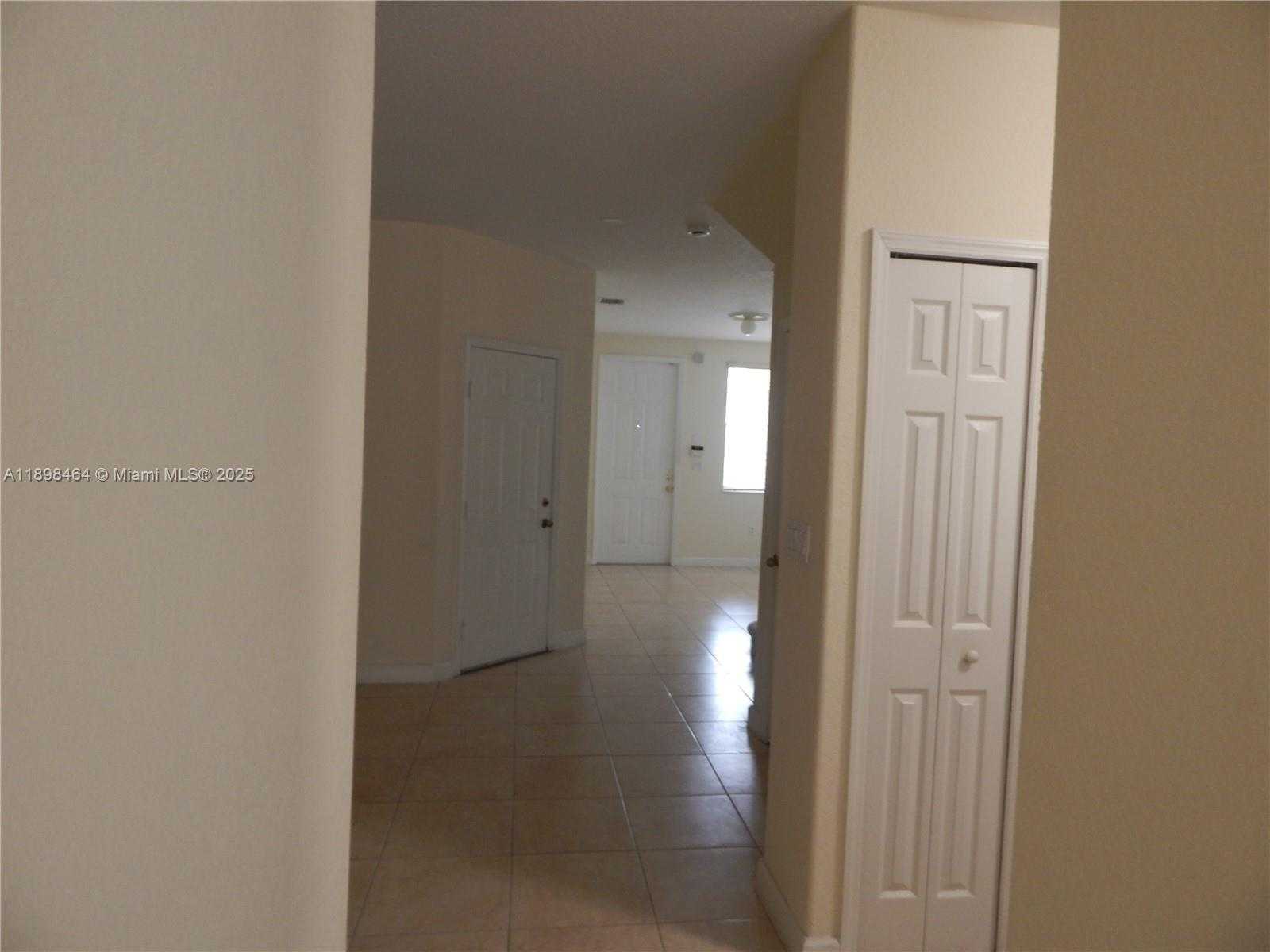 Small Image of 10205 NORTH WEST 10TH ST, Miami Number 4